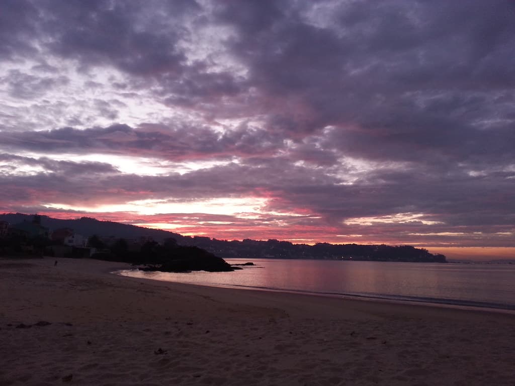 Praia de Lapamán — photo by SondeBueu