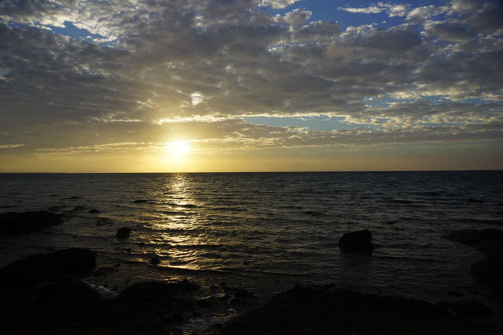 Tumaru Beach — photo by ume-y