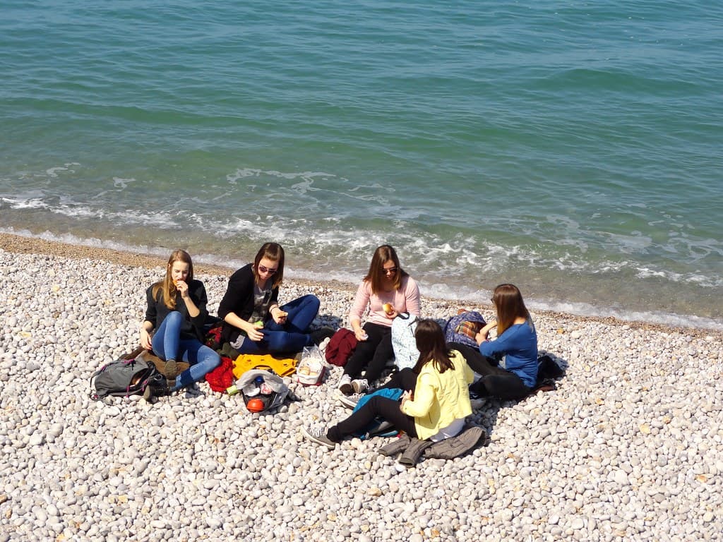 Relax on the beach, Etretat, Normandie