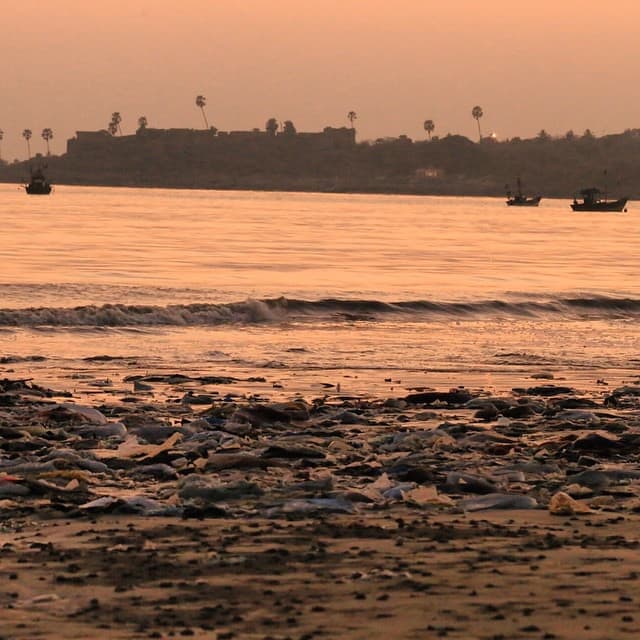 Marve Beach — photo by sameerhalai
