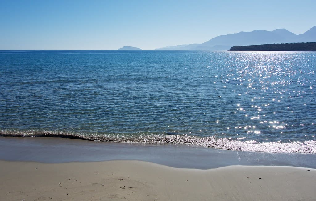 Voulisma Beach — photo by vathiman