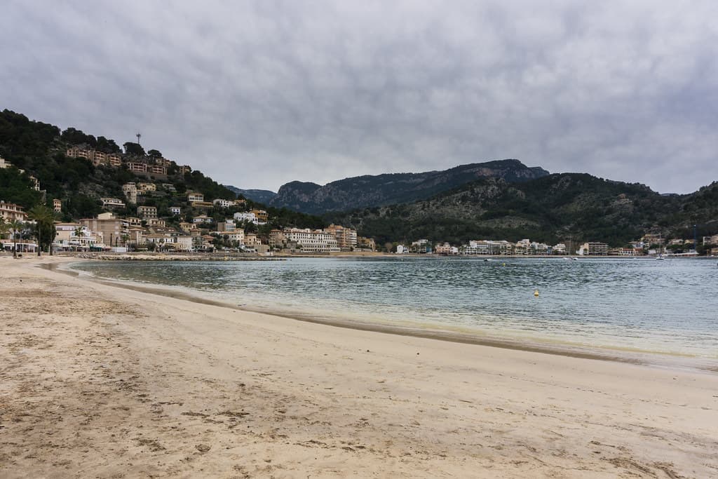 Port de Sóller Beach — photo by barnyz