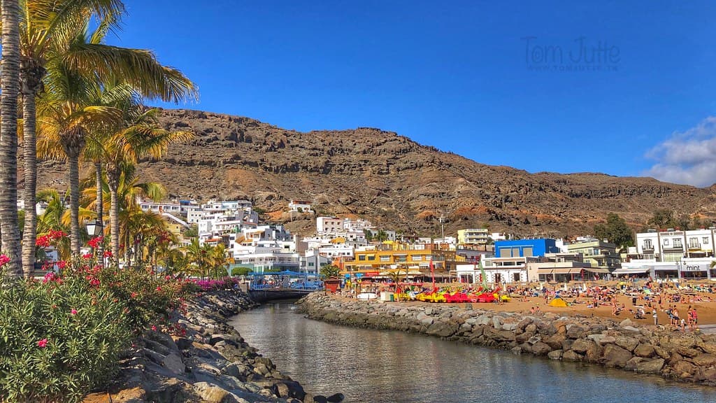 Playa de Medio Almud — photo by HereIsTom