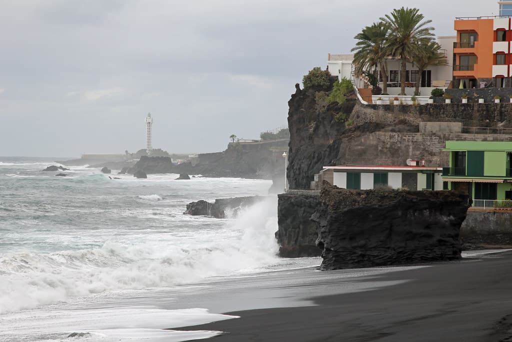 Playa de Las Monjas — photo by EduardMarmet