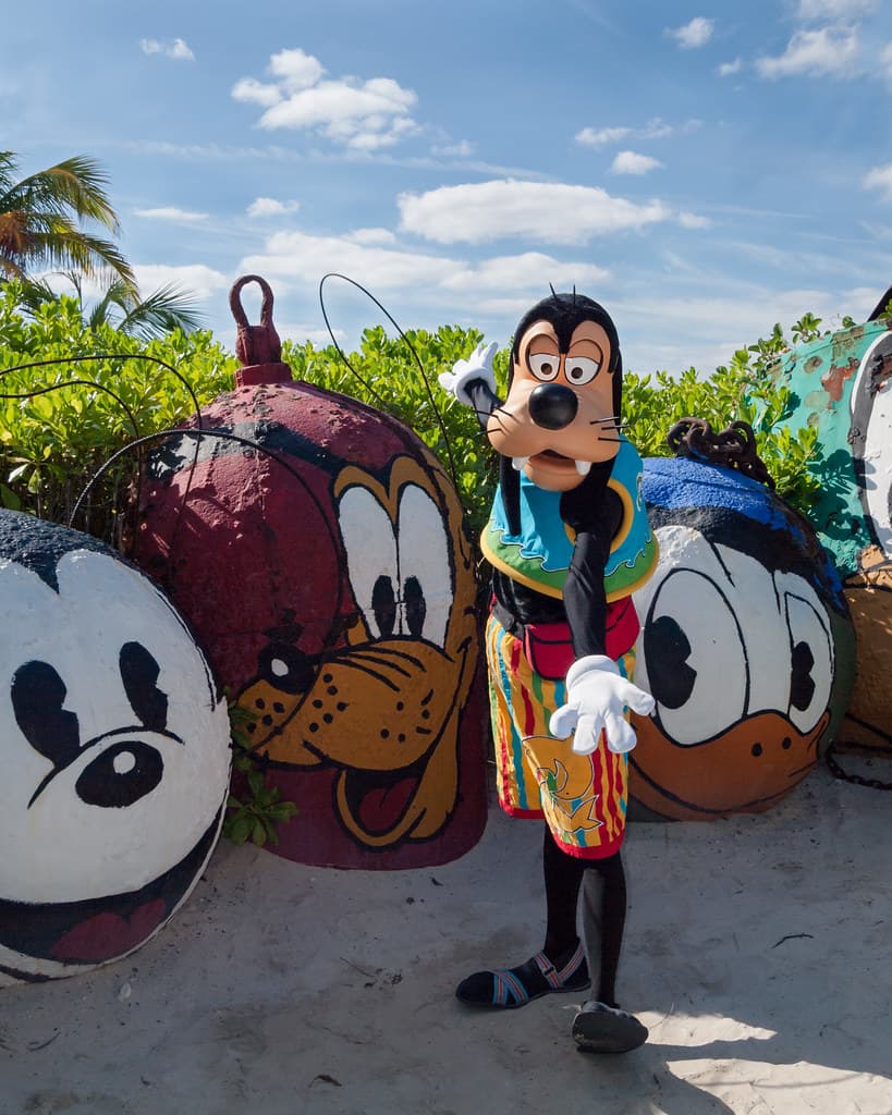 Heeere's Goofy!