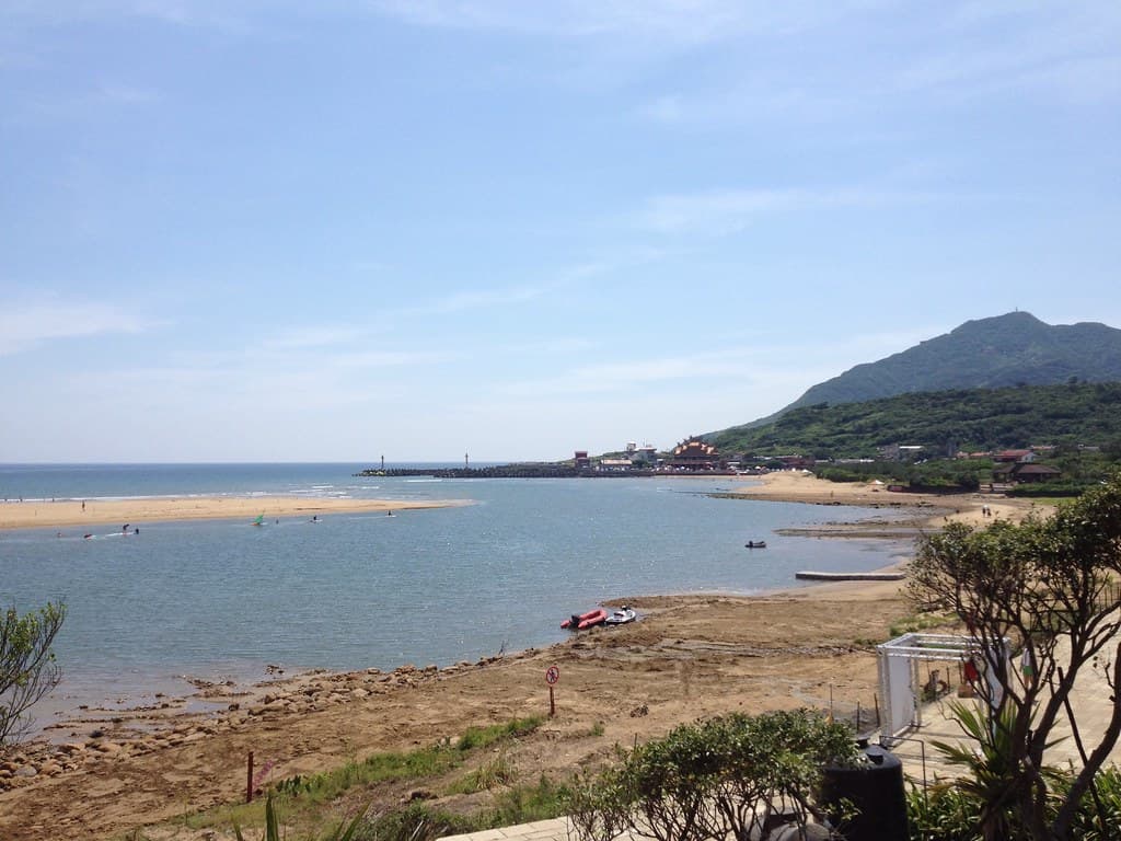 Yanliao Beach Park — photo by billlushana1