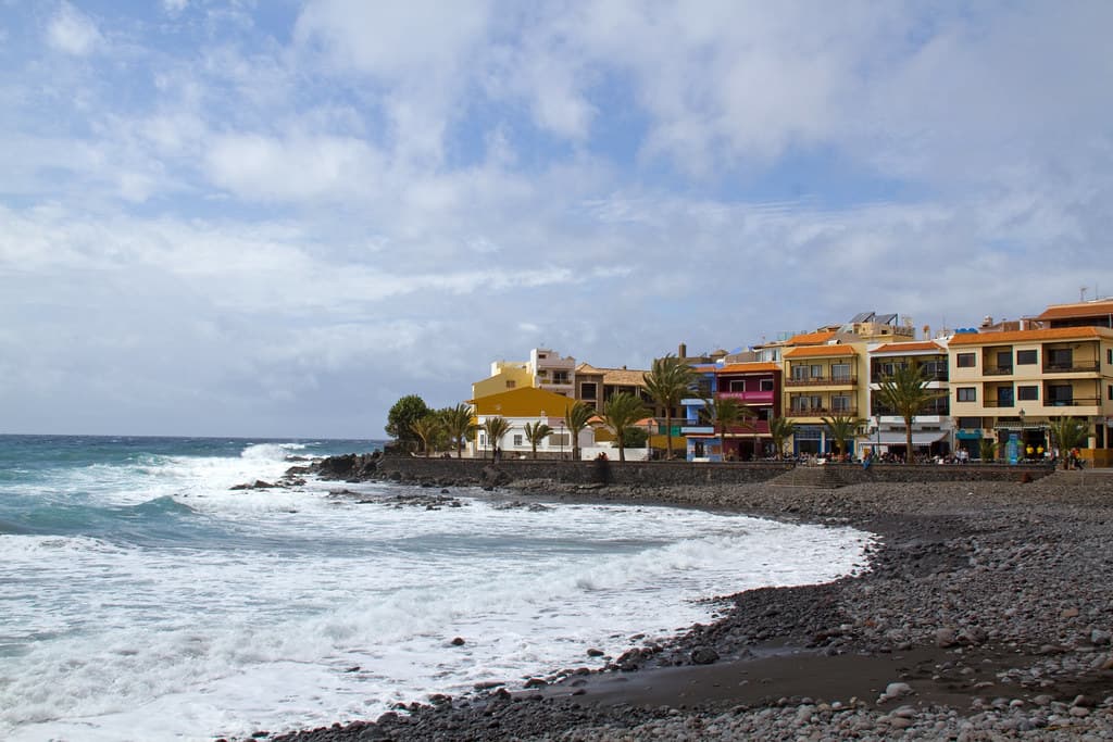 Playa de Chinguarime — photo by ahisgett