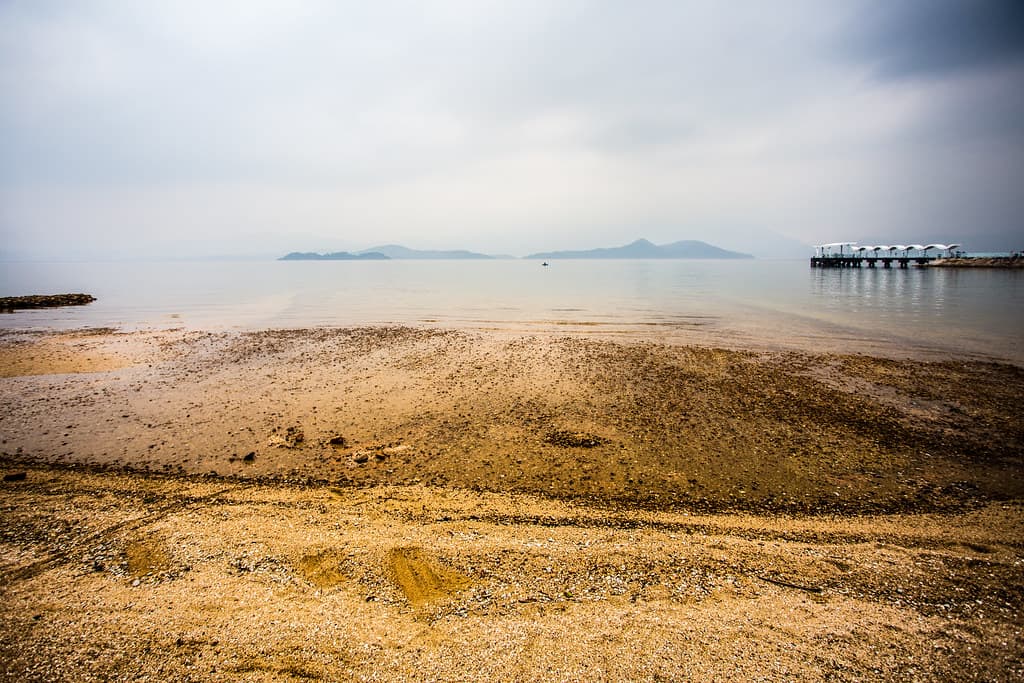 Lo Fu Wat Beach — photo by See-ming Lee (SML)