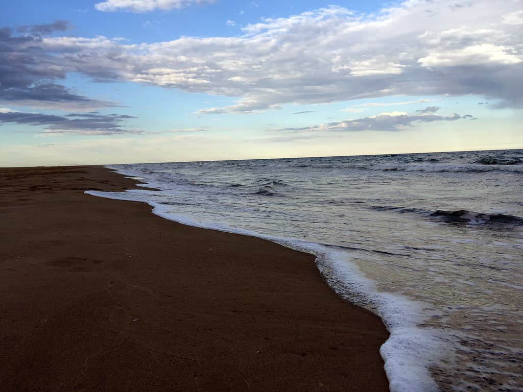 Playa del Serrallo — photo by hoomygumb