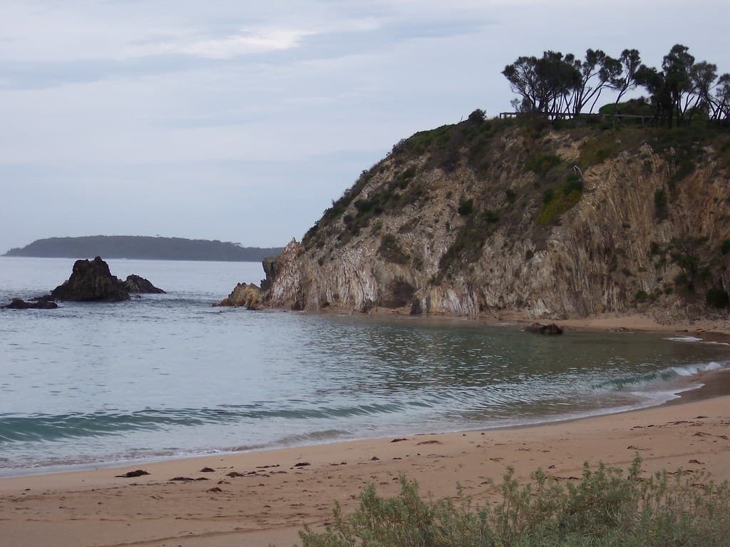 Melville Point, Tomakin, including Barlings Beach, Barlings Island and also Tomakin Cove