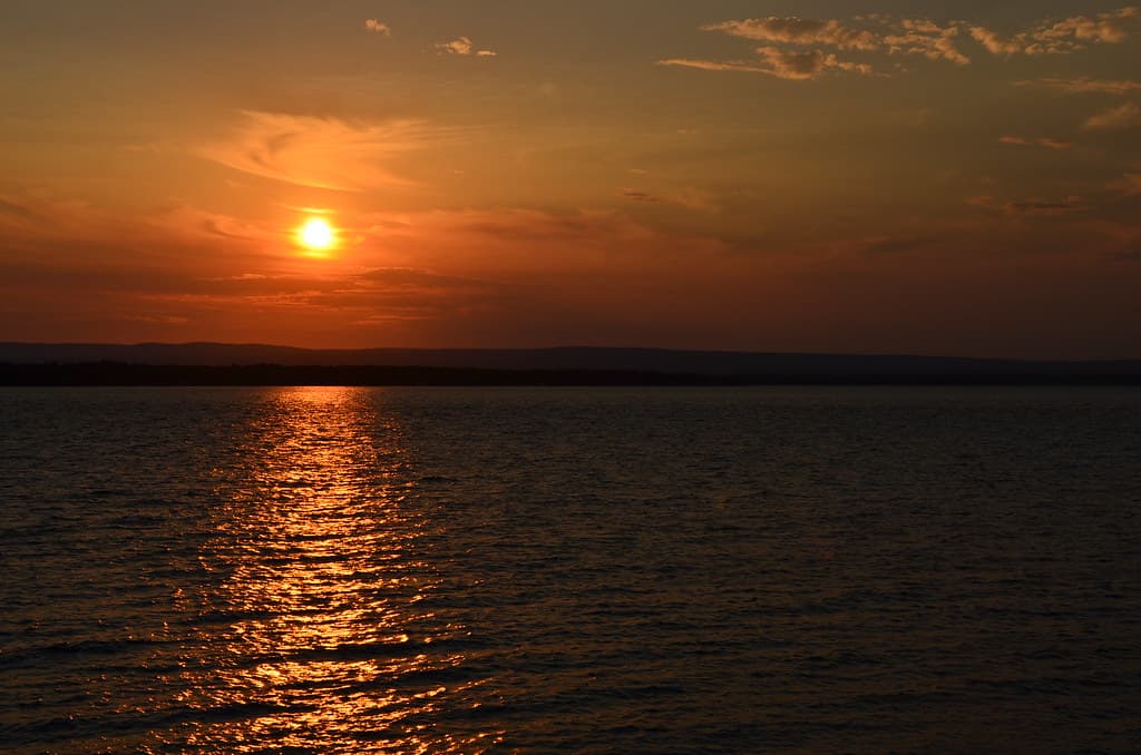 Hyde Point Shoreline Beach