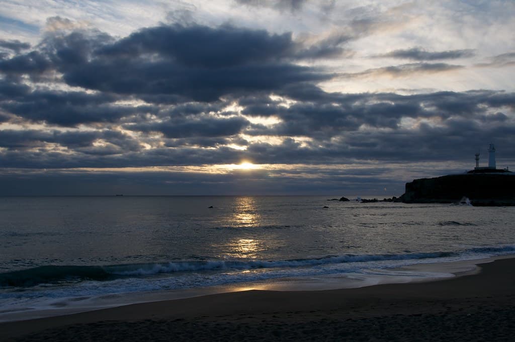Kimigahama Beach — photo by lilyfan
