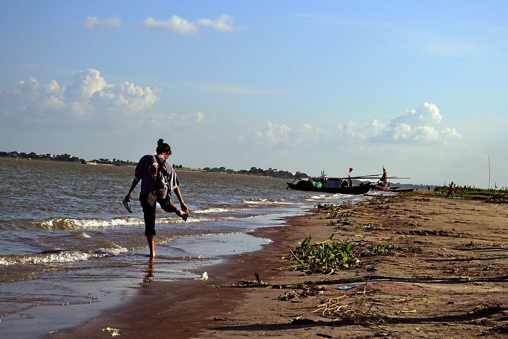 Life on Mayadip Island