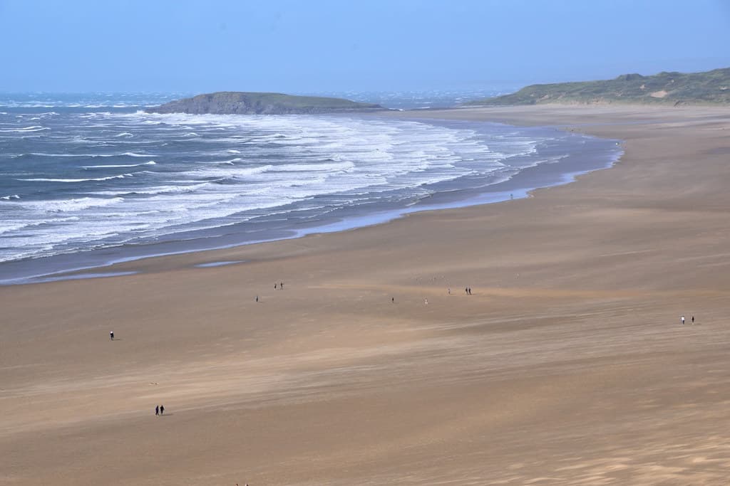 Llangennith Bay — photo by jjay69