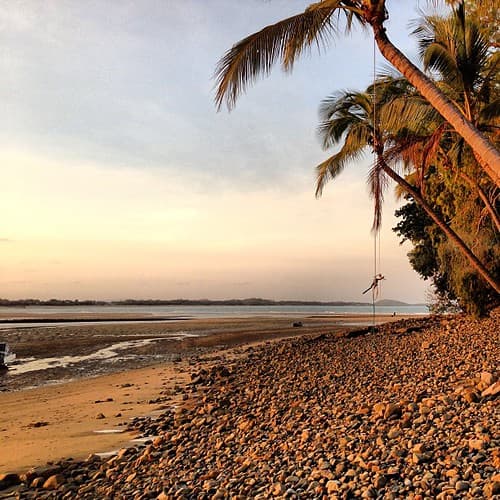 Low tide at Eimeo beach