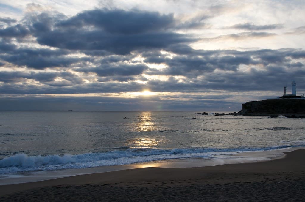 Kimigahama Beach — photo by lilyfan