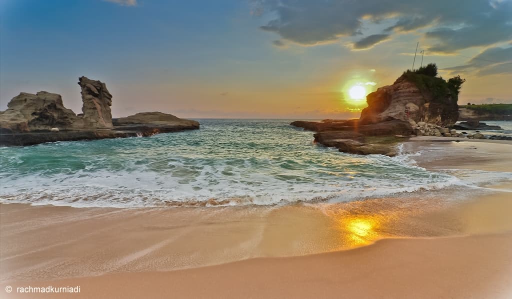 Sunset at Klayar