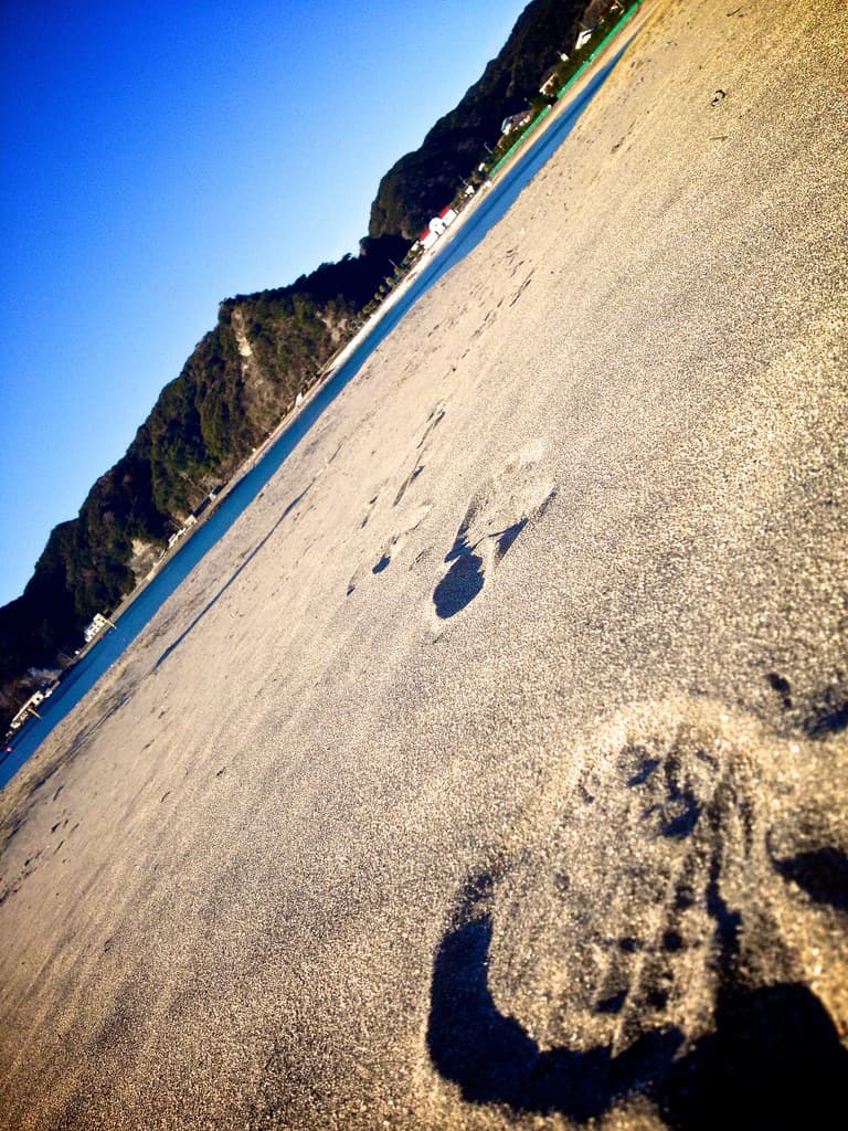 Okitsu Beach — photo by sinkdd
