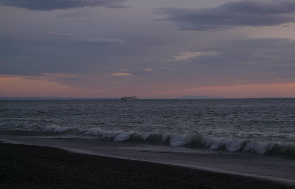 Awatoto Beach — photo by fringedbenefit