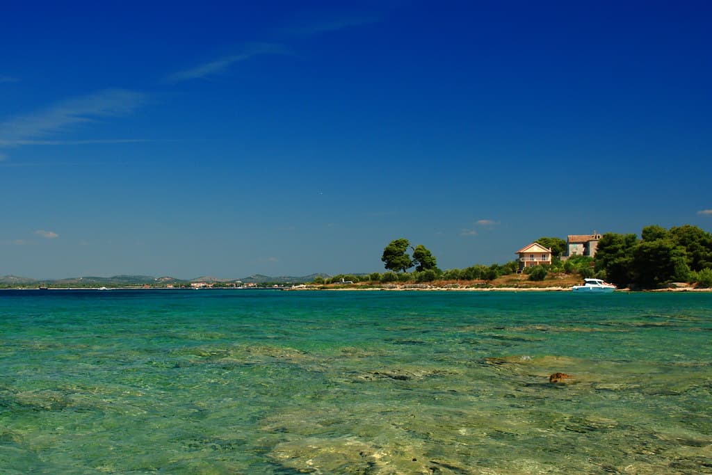 Rezaliste Beach — photo by dmytrok