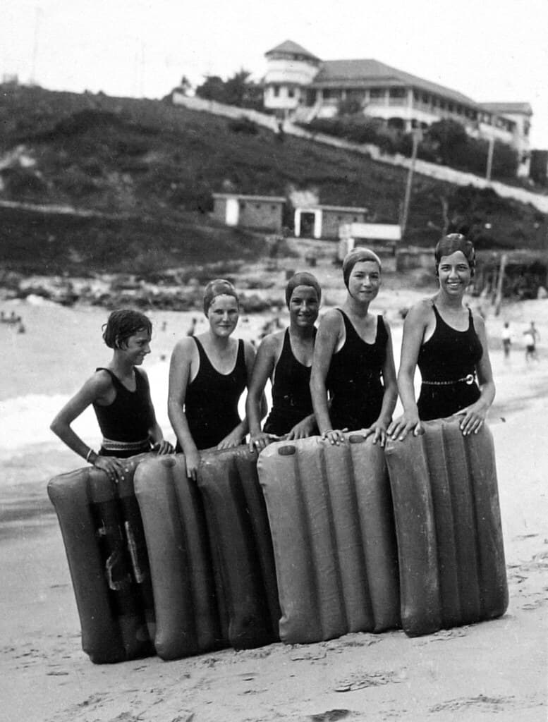Surfo planing girls, Coolangatta, c.1934
