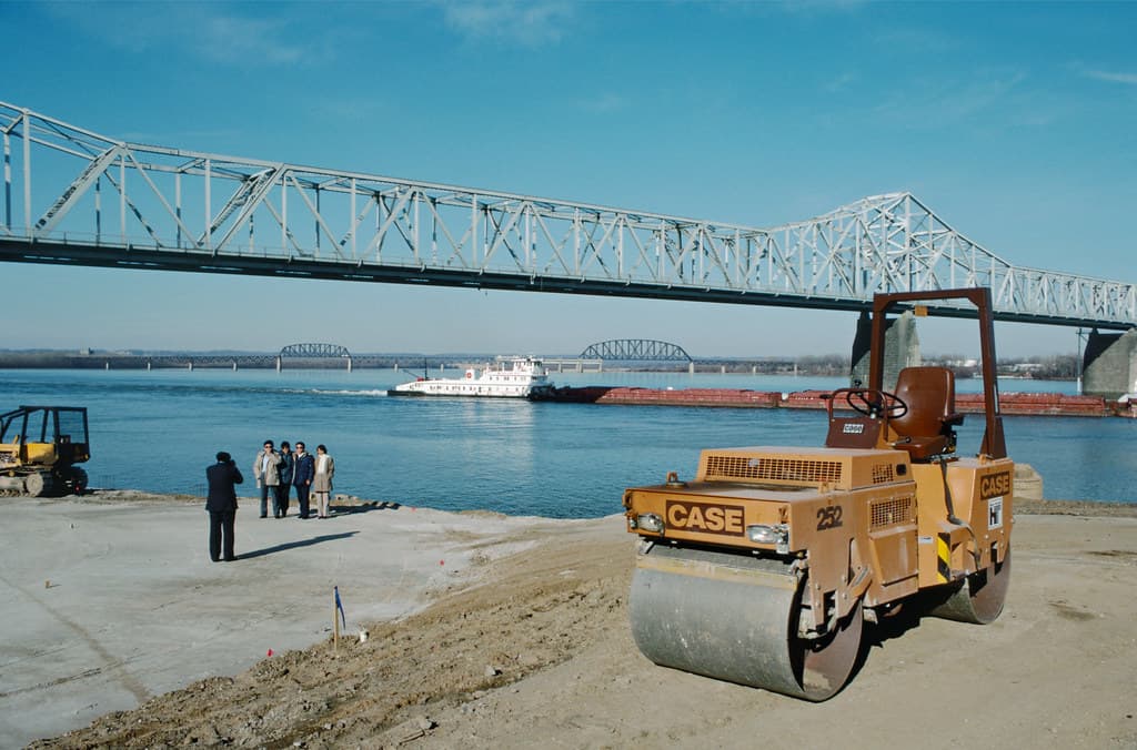 87l007: John Ladd Dean at Clark Bridge