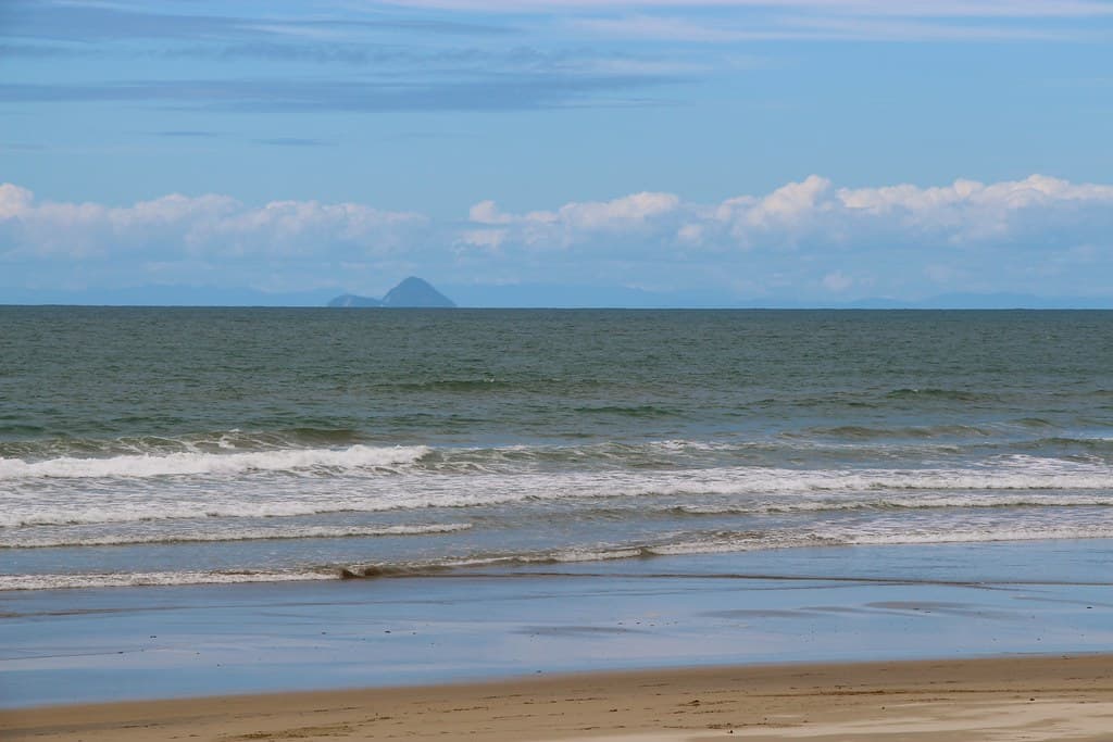 Little Waihi Beach — photo by steinbdj