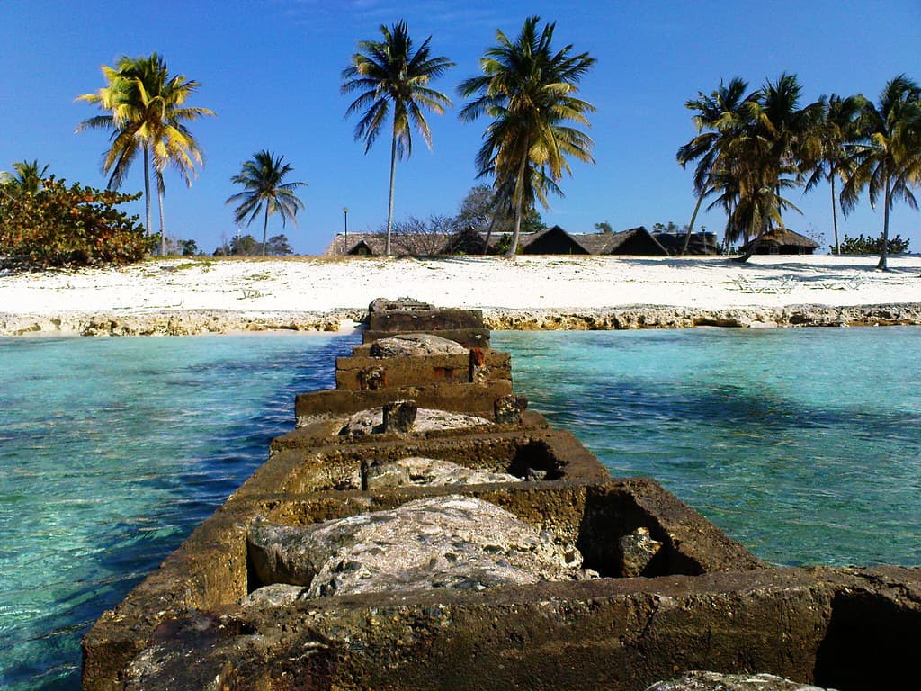 Playa Uvero Quemado — photo by hl_1001