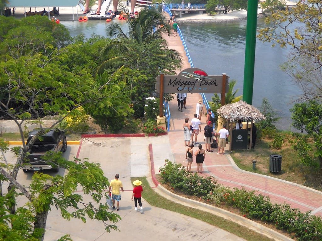 Roatan, Mahogany Bay