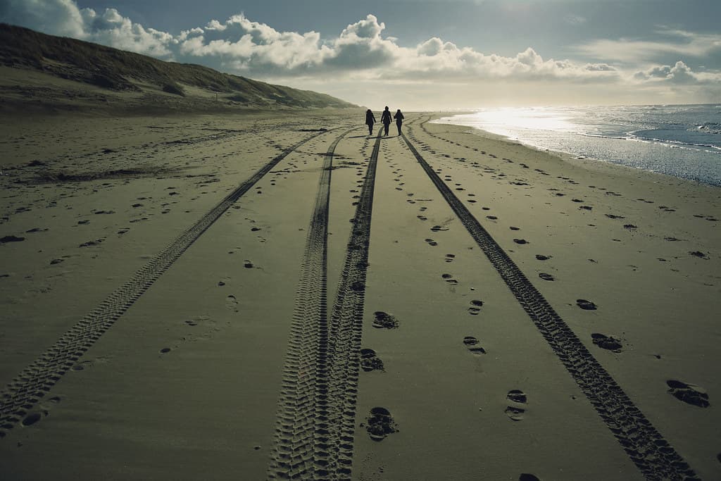 Huisduinen North Beach — photo by Nils van Rooijen
