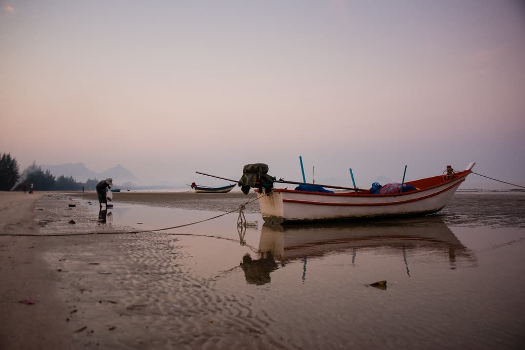 Khao Daeng Beach — photo by BryonLippincott