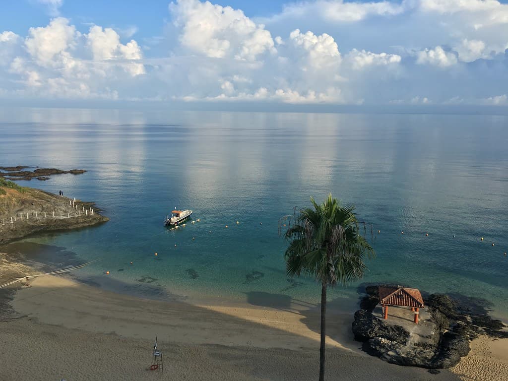 Kariyushi Beach