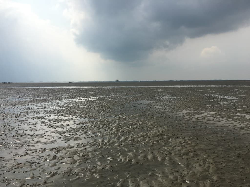 Neßmersiel Beach — photo by kaigriebenow