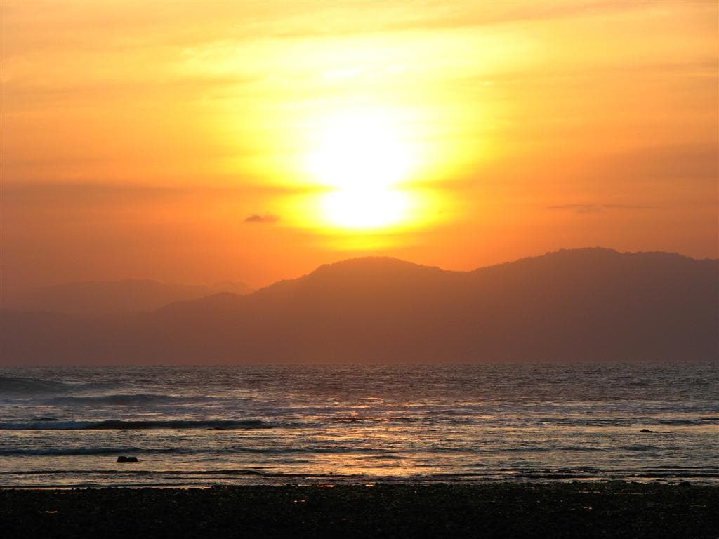 Lakey Beach, Sumbawa