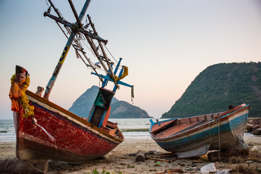 Khao Daeng Beach