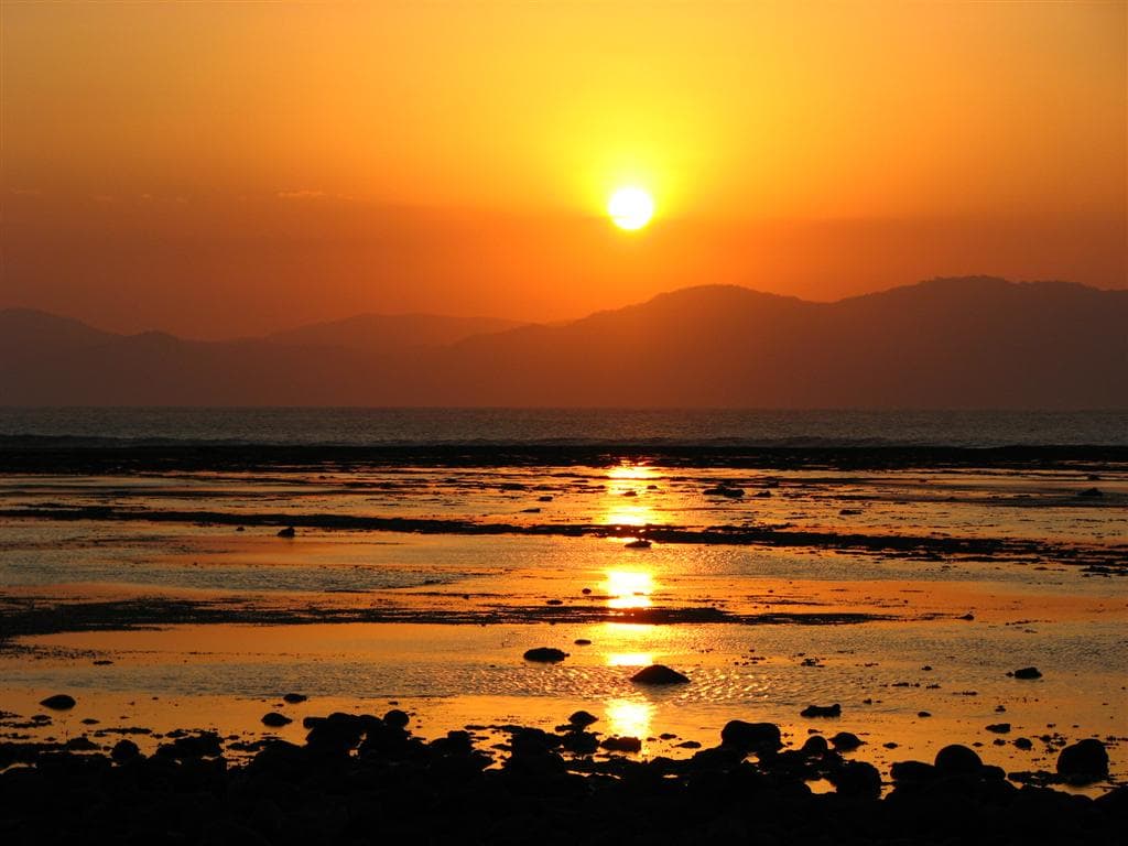Lakey Beach, Sumbawa