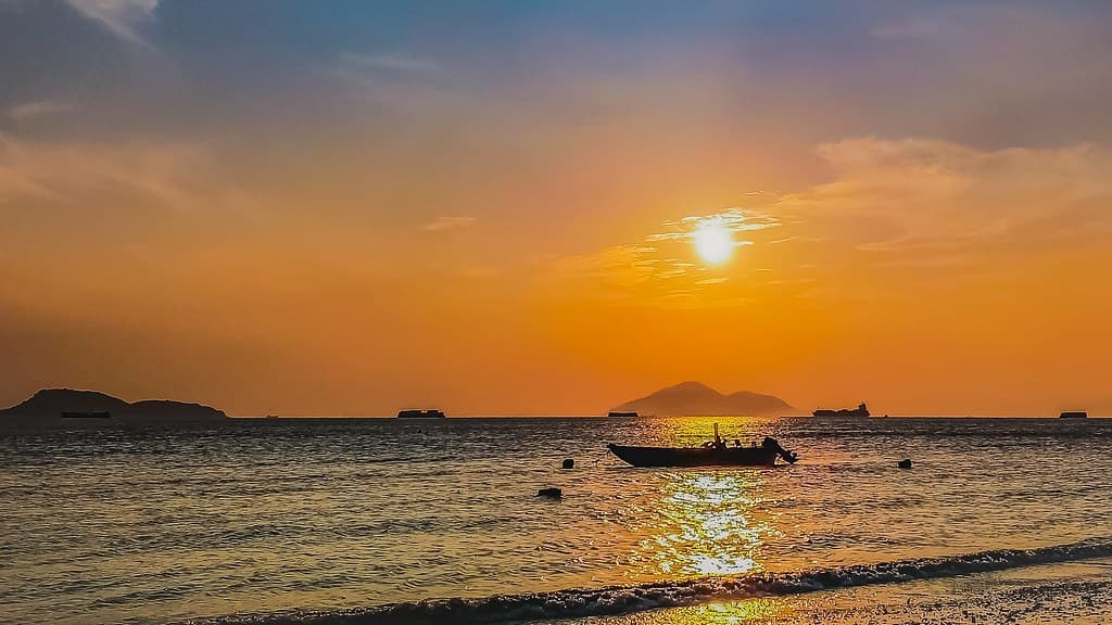 Lung Kwu Tan Beach — photo by kcma17