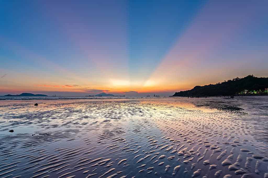 Ha Pak Nai Beach
