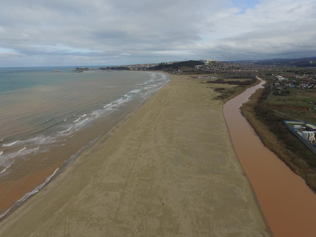 Ağlayankaya Beach