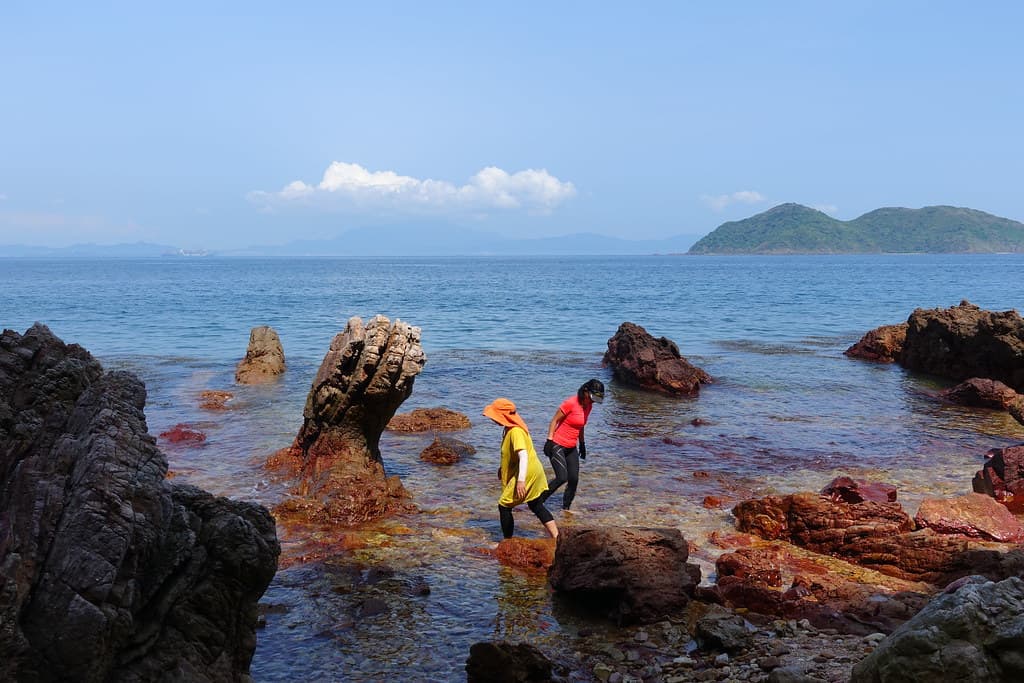 Hoi Ha Pier Beach