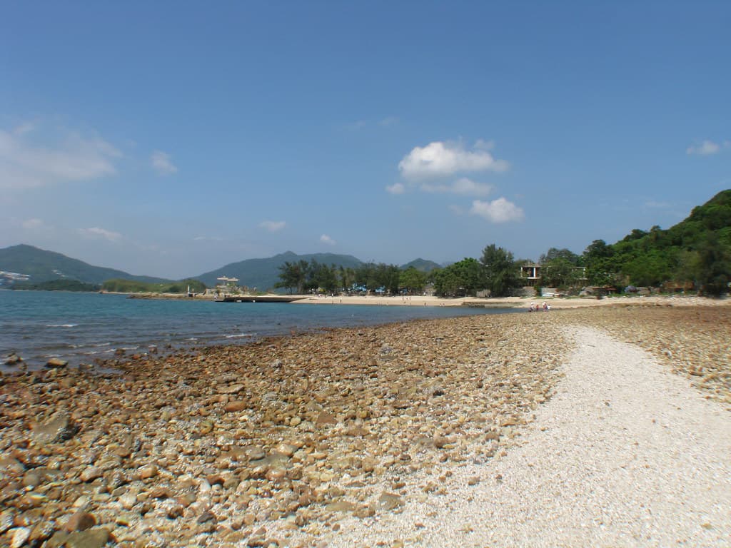 Sheung Sze Wan Beach