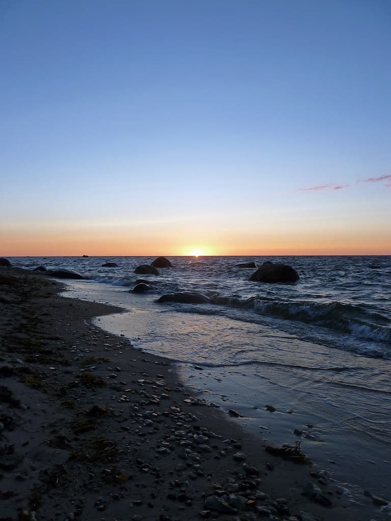 Dirhami Beach