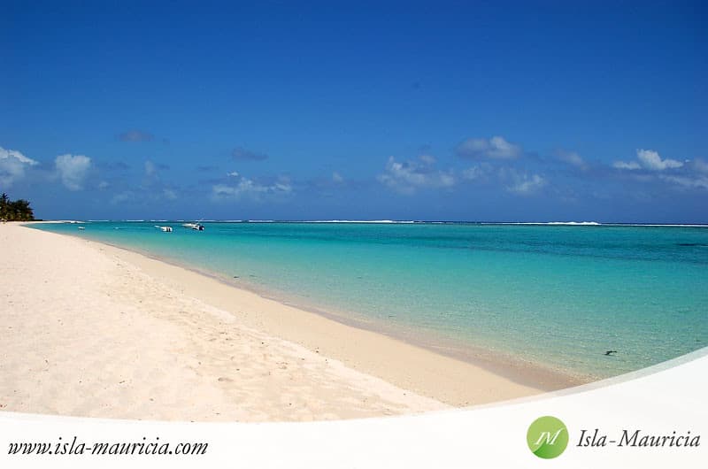 Ilot Fourneau Beach