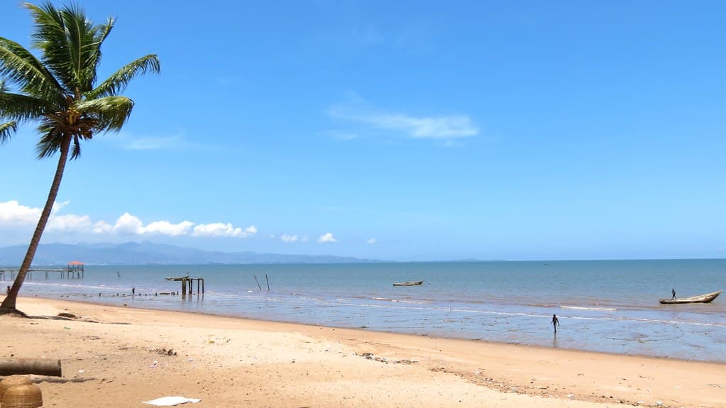 Lungi Beach