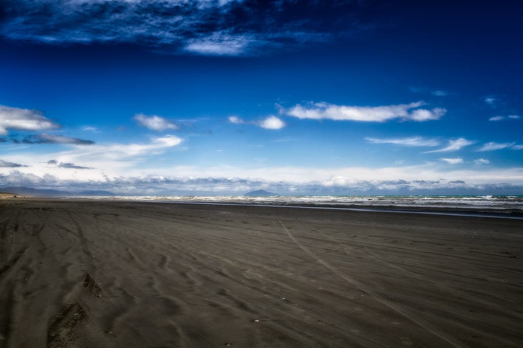 Hōkio Beach