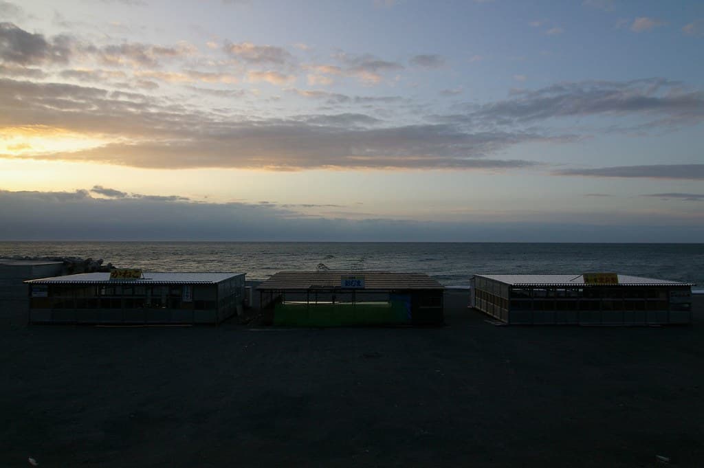 Tsutsuishi Beach