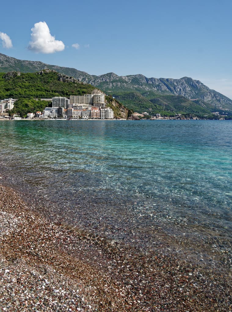 Rijeka Reževići Beach