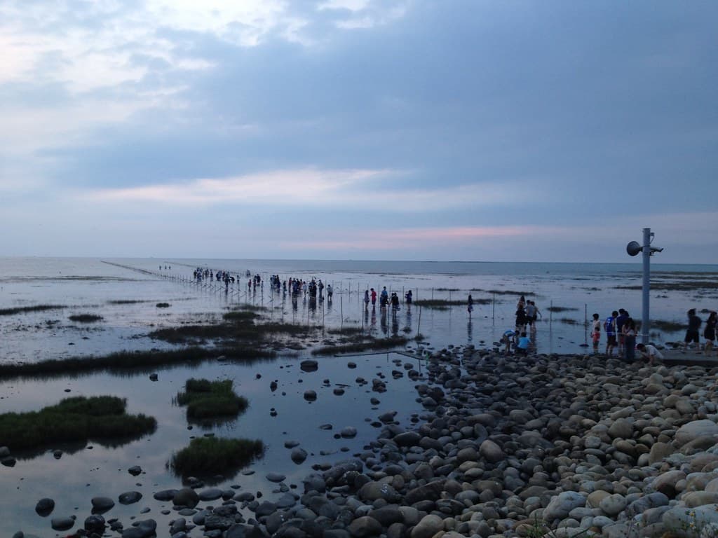 Qingshui Fishing Port Beach