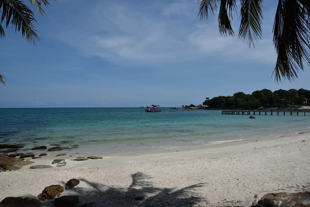 Ao Karang Beach