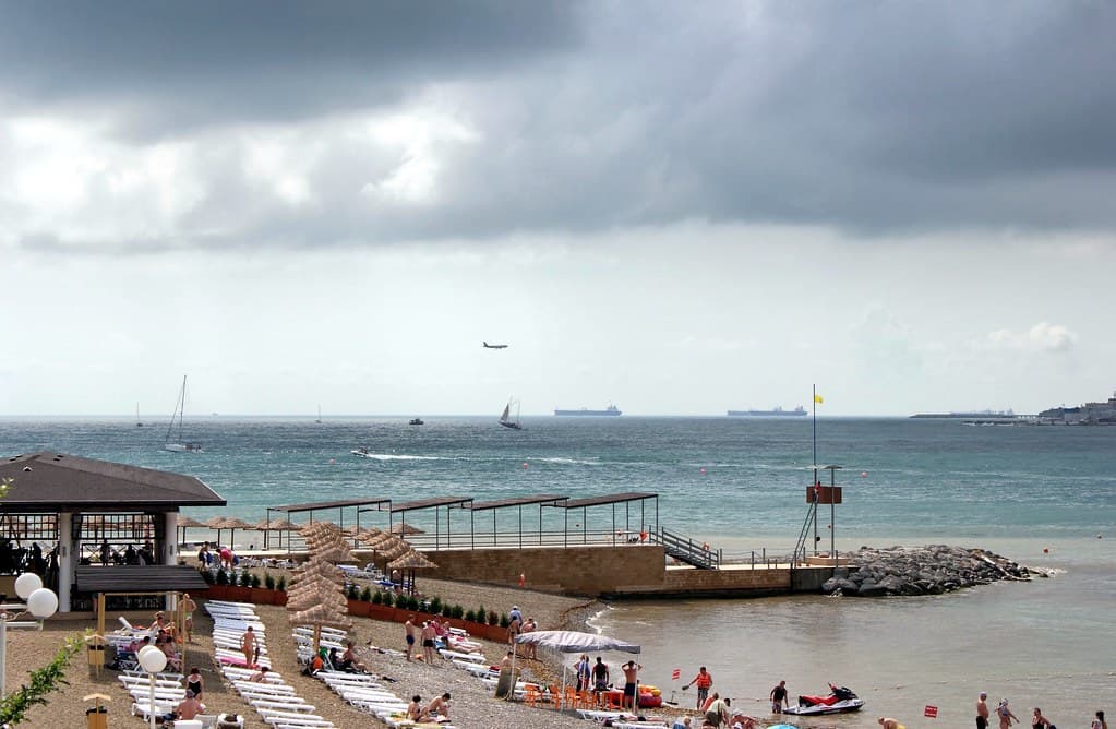 Polyarnaya Zvezda Beach